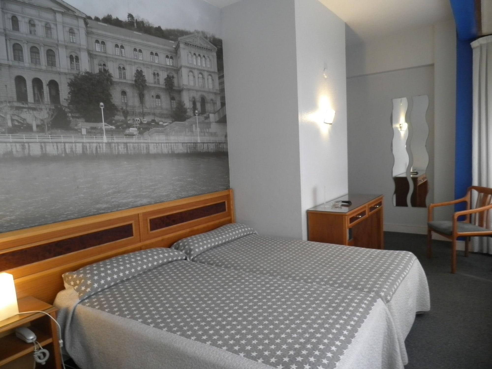 Hotel Photo Zabalburu บิลเบา ภายนอก รูปภาพ