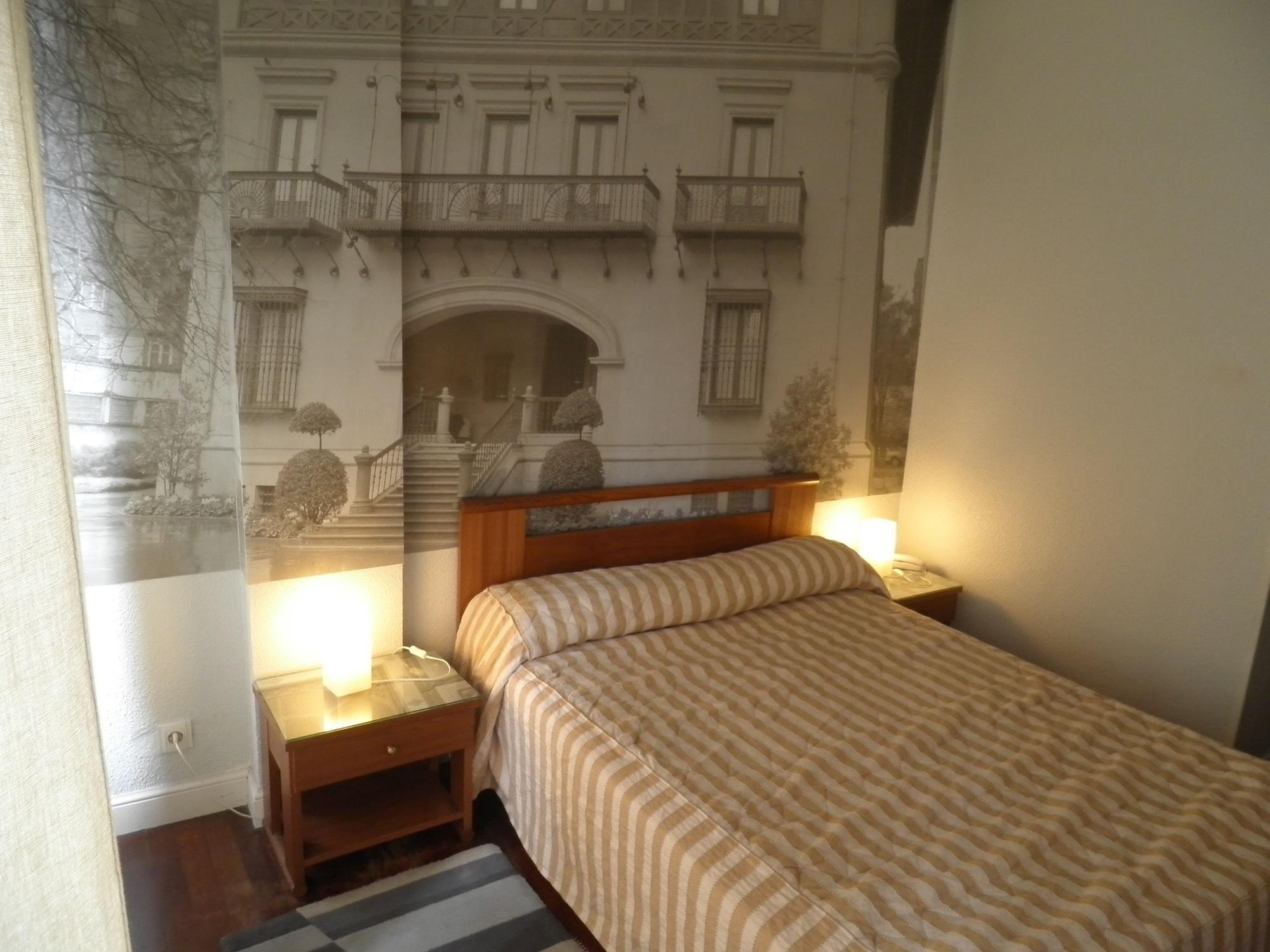 Hotel Photo Zabalburu บิลเบา ภายนอก รูปภาพ