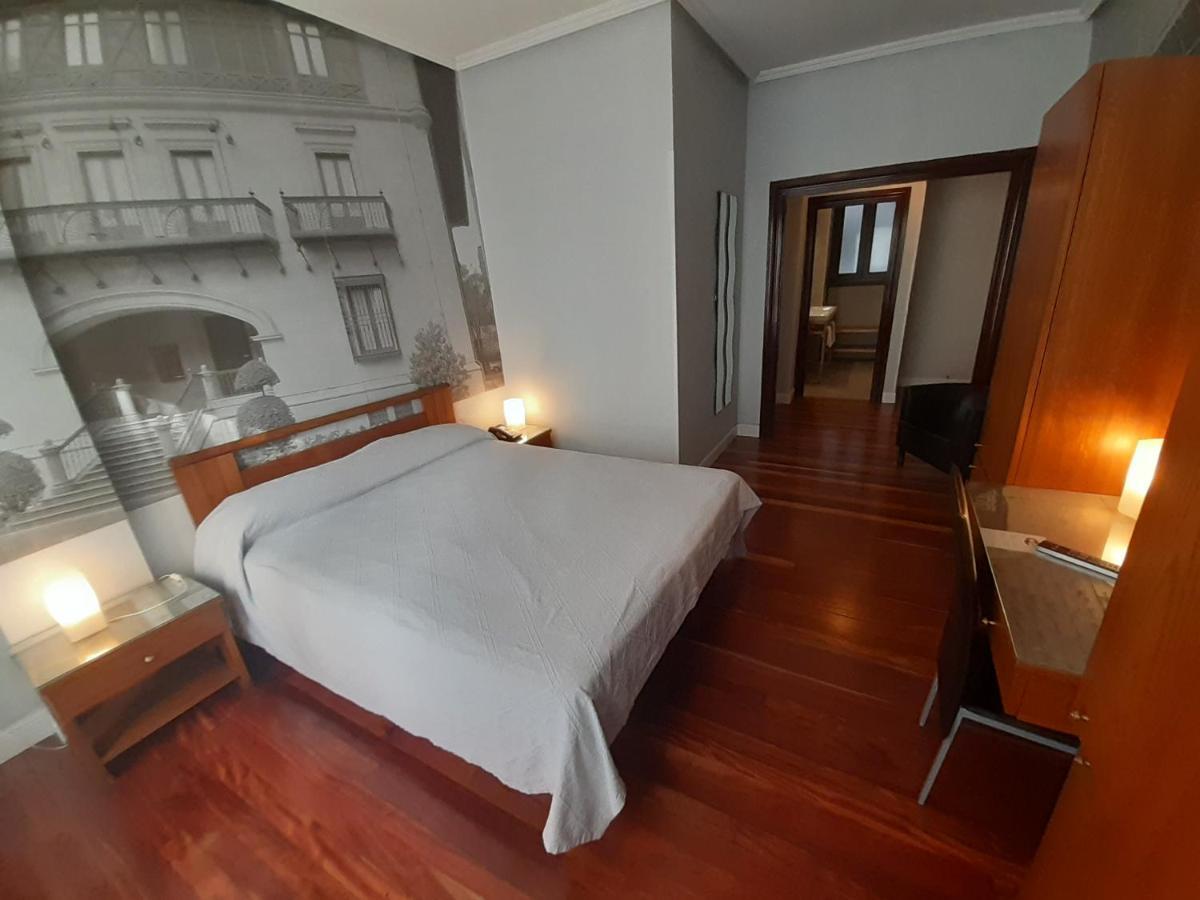 Hotel Photo Zabalburu บิลเบา ภายนอก รูปภาพ