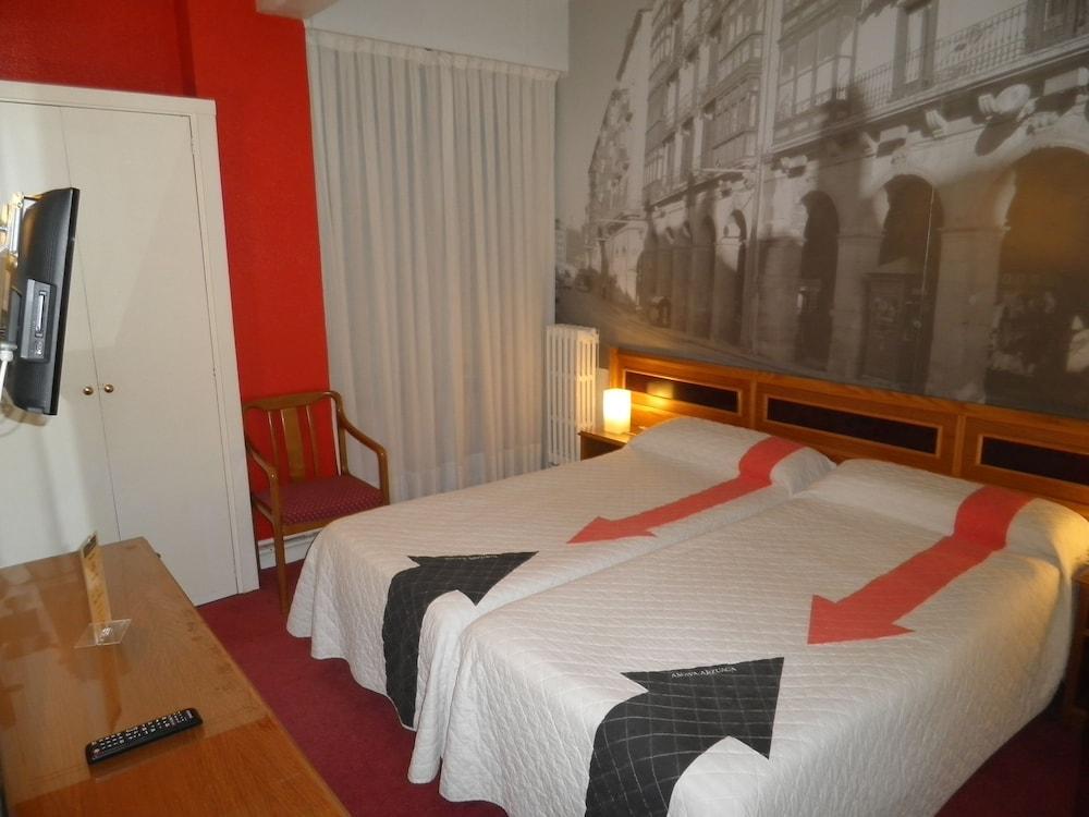 Hotel Photo Zabalburu บิลเบา ภายนอก รูปภาพ