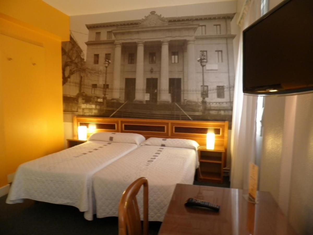 Hotel Photo Zabalburu บิลเบา ภายนอก รูปภาพ