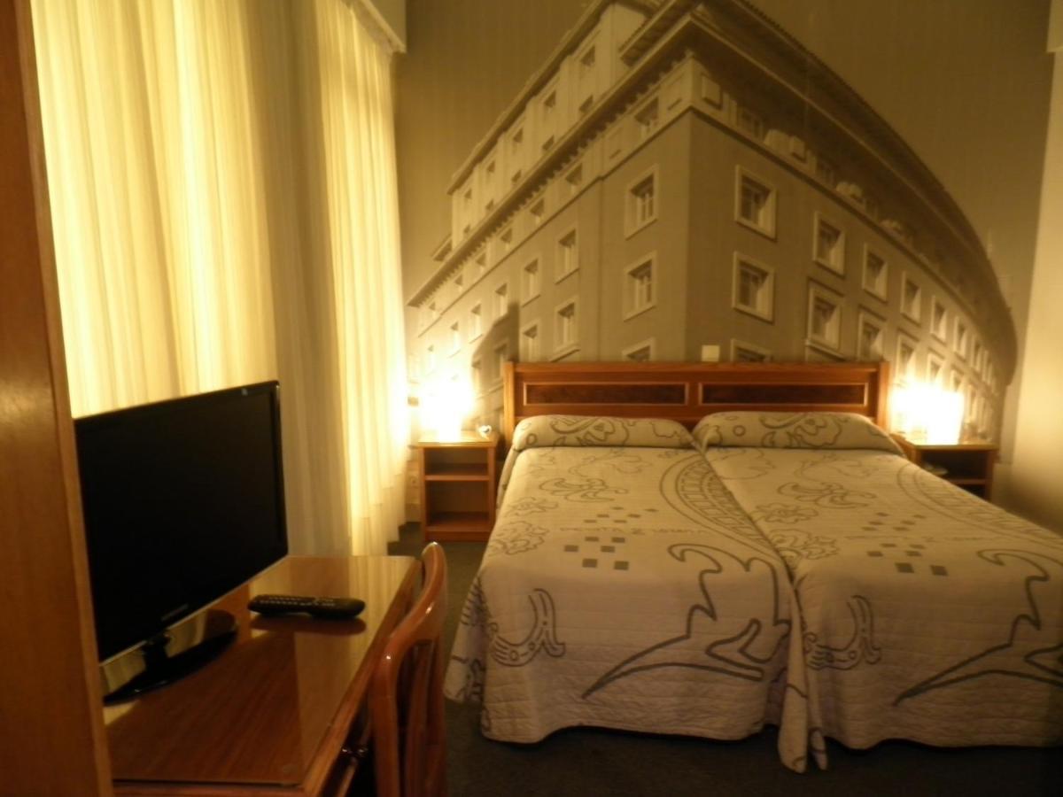 Hotel Photo Zabalburu บิลเบา ภายนอก รูปภาพ