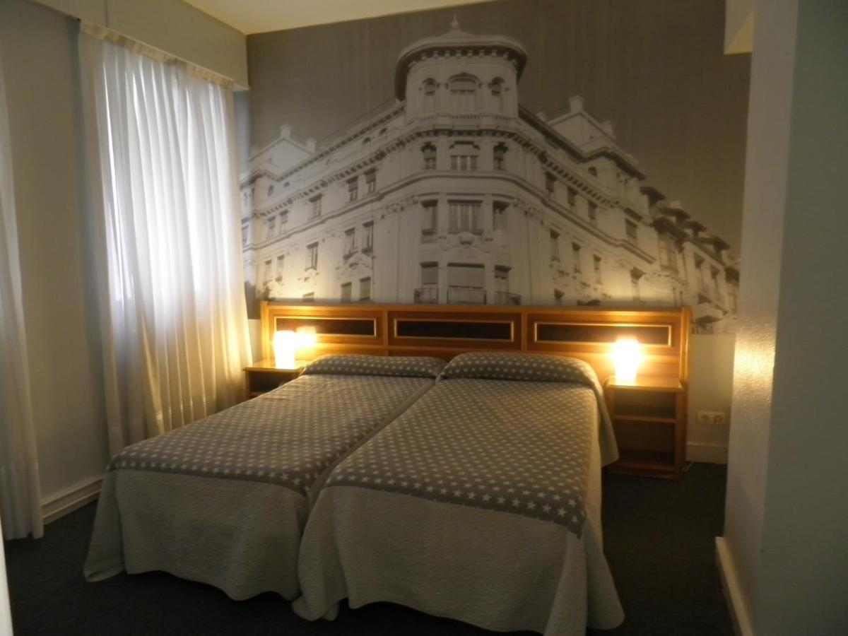 Hotel Photo Zabalburu บิลเบา ภายนอก รูปภาพ