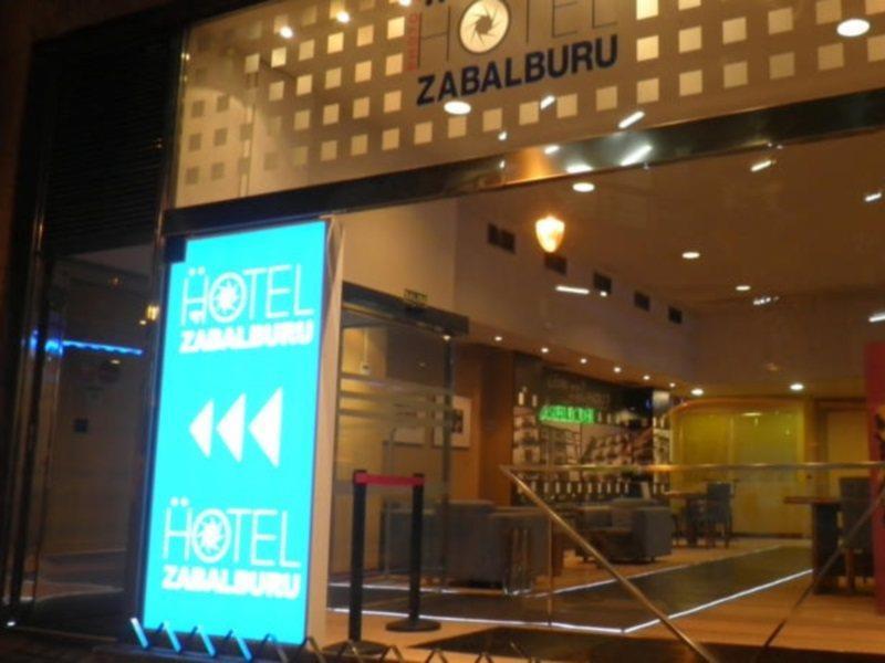 Hotel Photo Zabalburu บิลเบา ภายนอก รูปภาพ